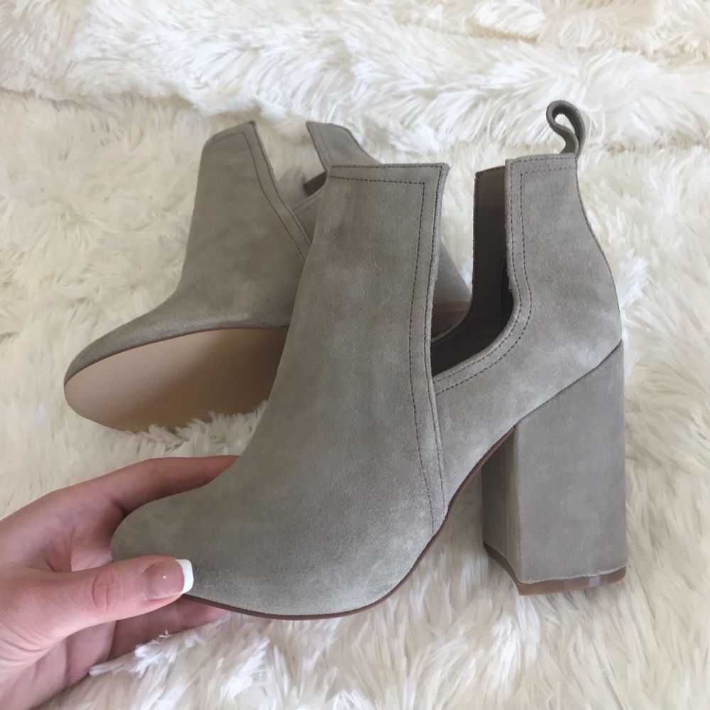 Steve Madden Naomi Cutout Bootie - Picture 1 of 6